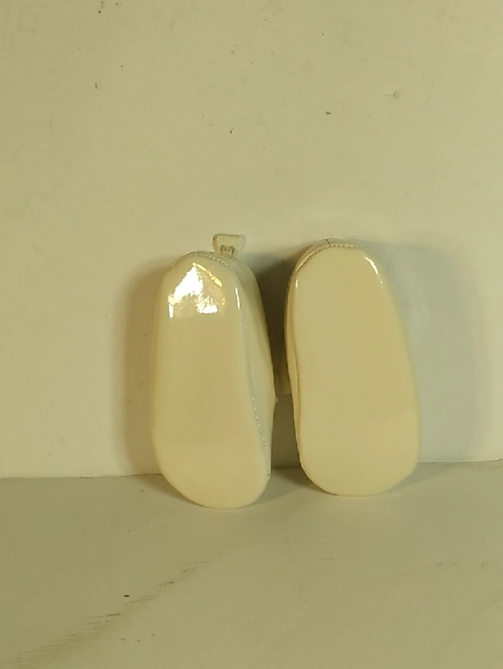 Baby Cream Bow Dress Shoes with Pearl Accents. Size 6/9. Baby Shoes.